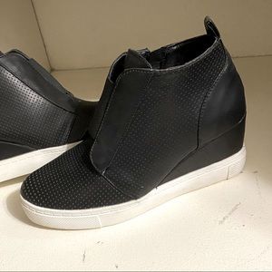 Sneaker wedges